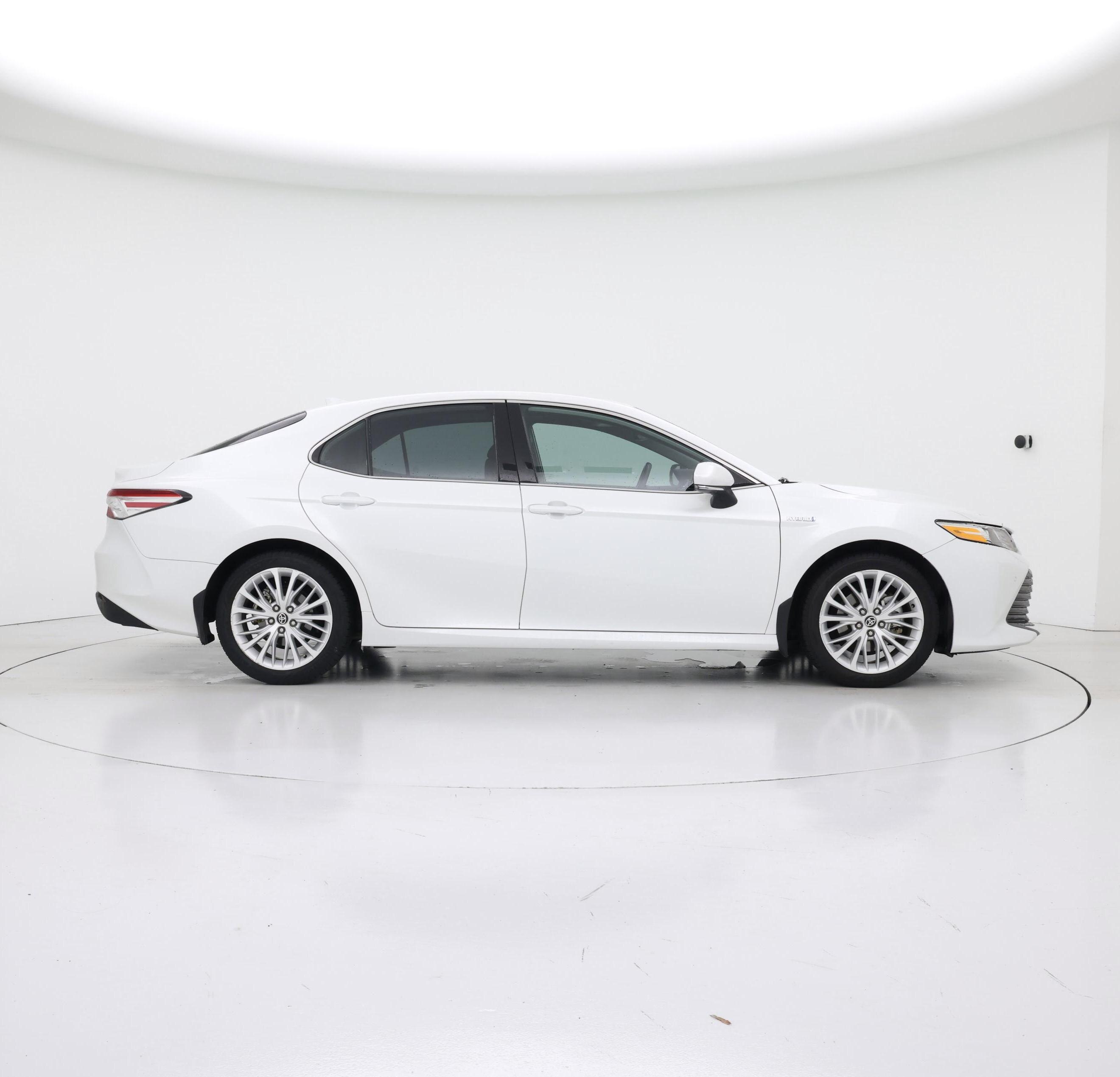 Thumbnail: 2020 Toyota Camry - 7