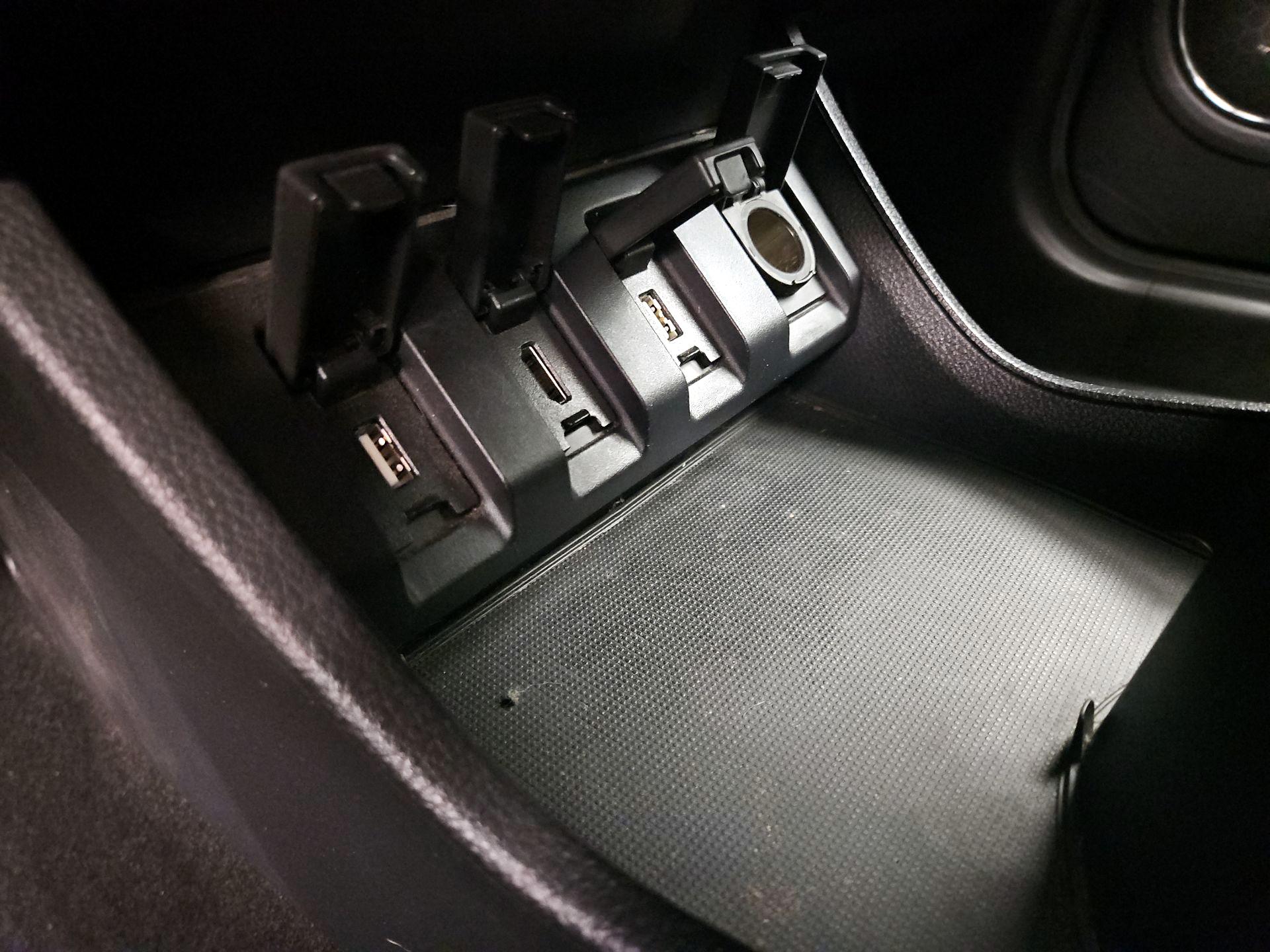 Thumbnail: 2016 Honda HR-V - 18