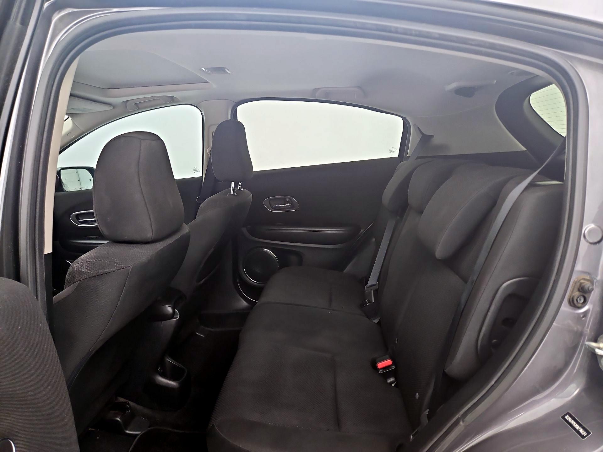 Thumbnail: 2016 Honda HR-V - 20