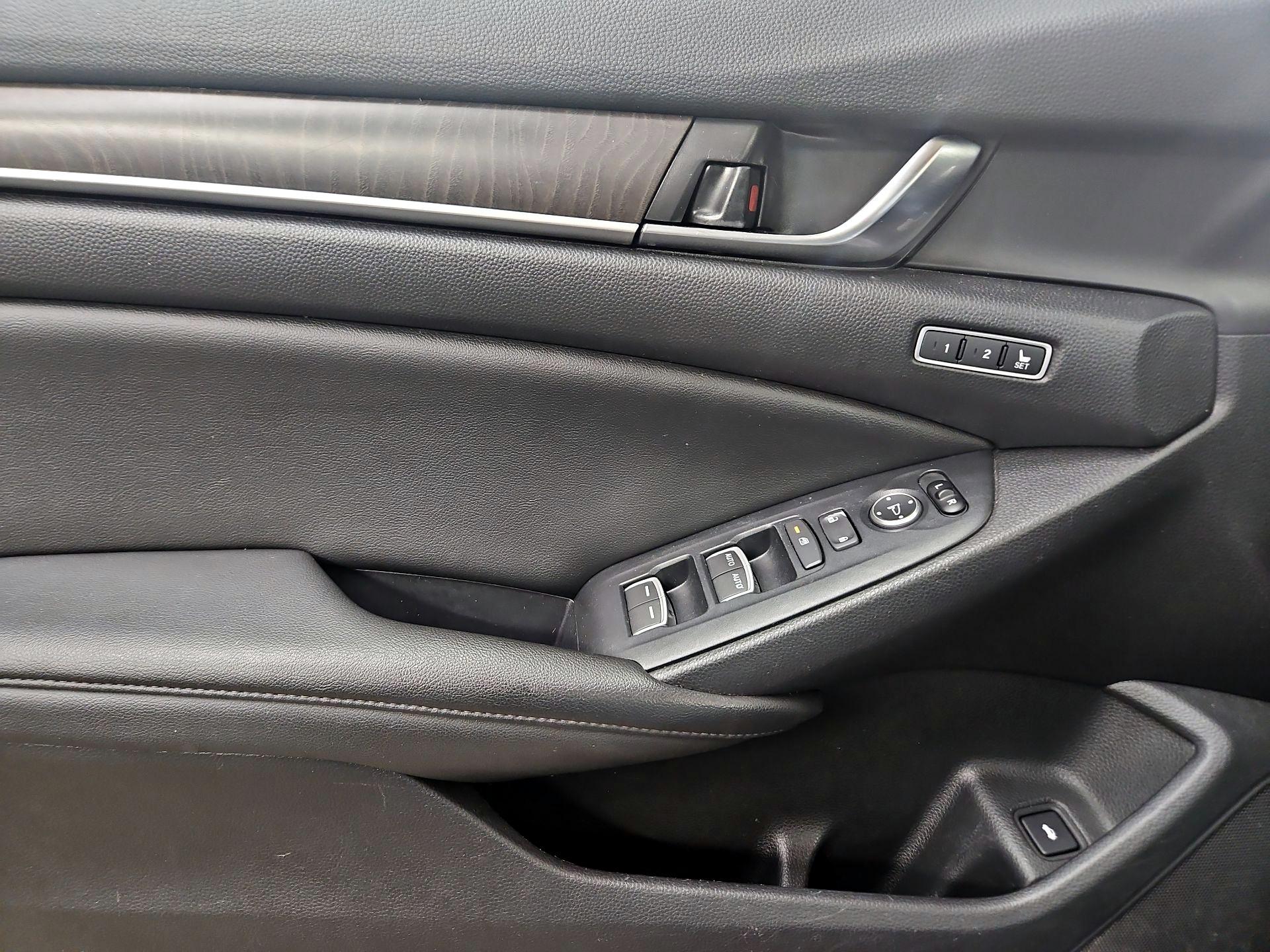 Thumbnail: 2019 Honda Accord - 12