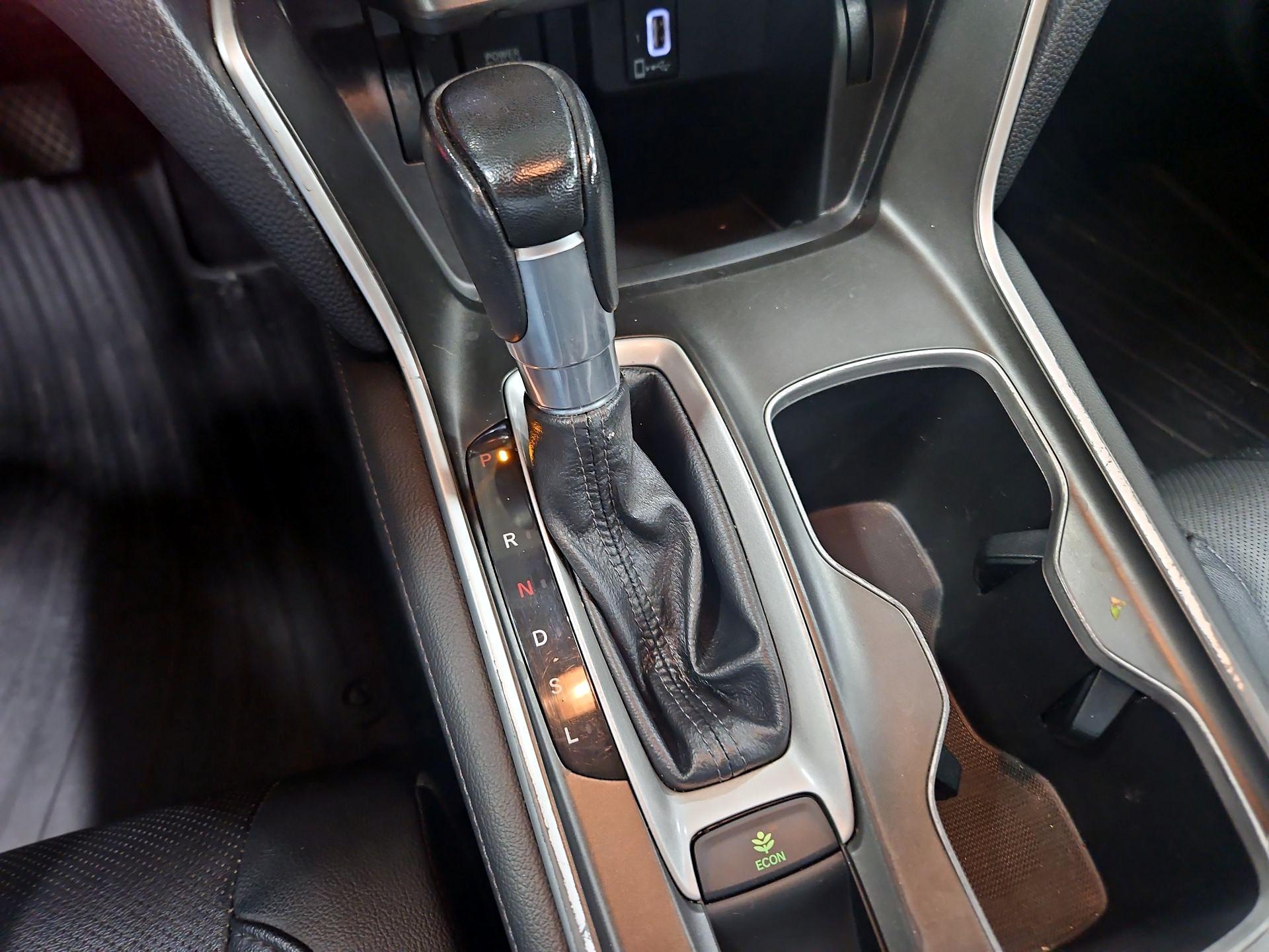 Thumbnail: 2019 Honda Accord - 16