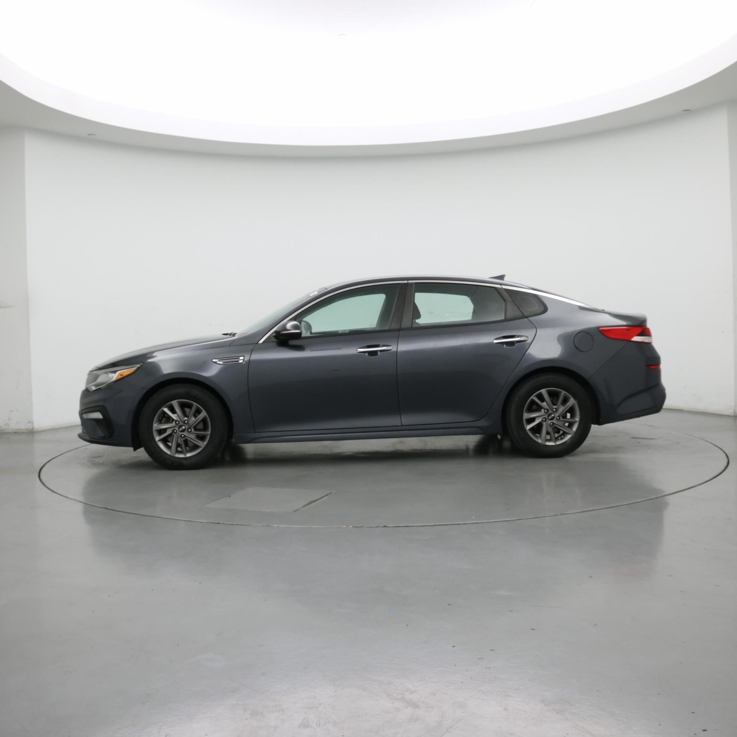 Thumbnail: 2020 Kia Optima - 3