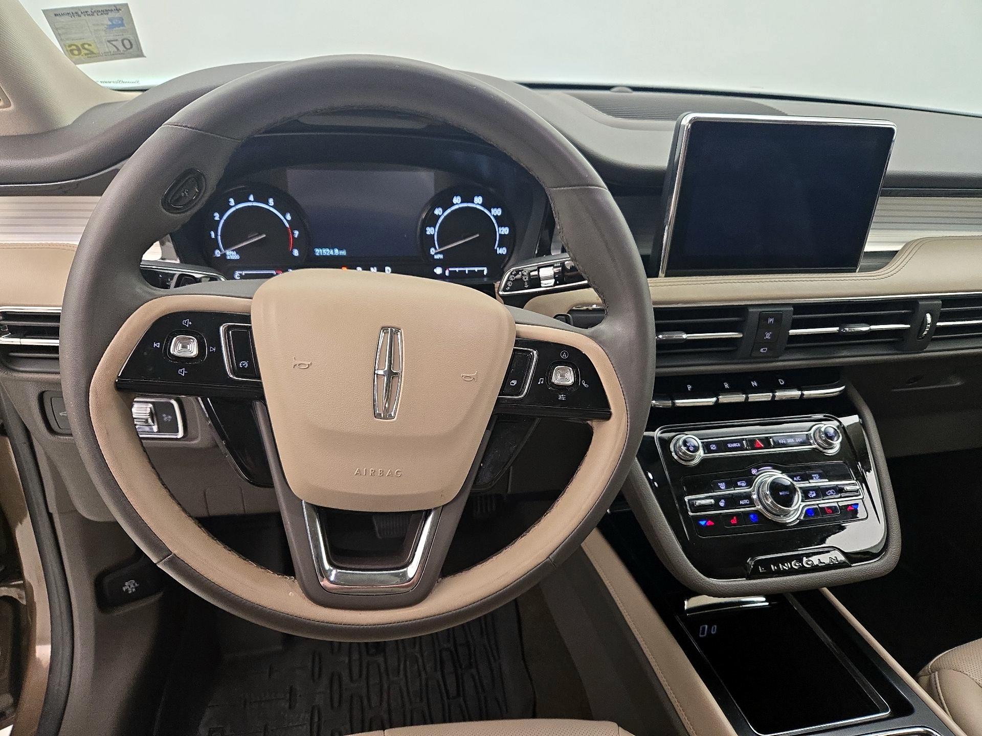Thumbnail: 2022 Lincoln Corsair - 10