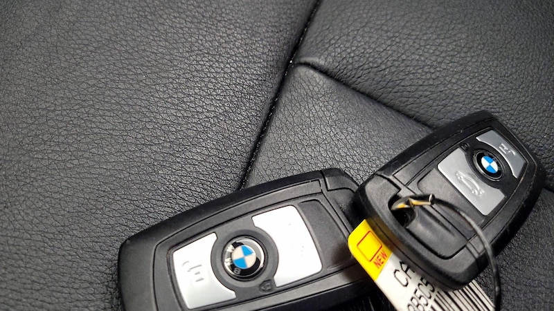 2015 BMW 3 Series 328xi 24