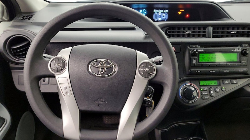 2014 Toyota Prius c Two 10