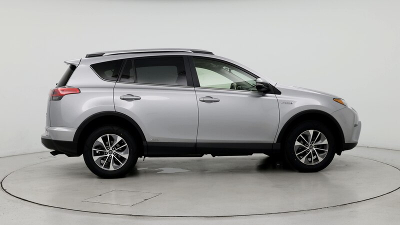 2017 Toyota RAV4 XLE 7