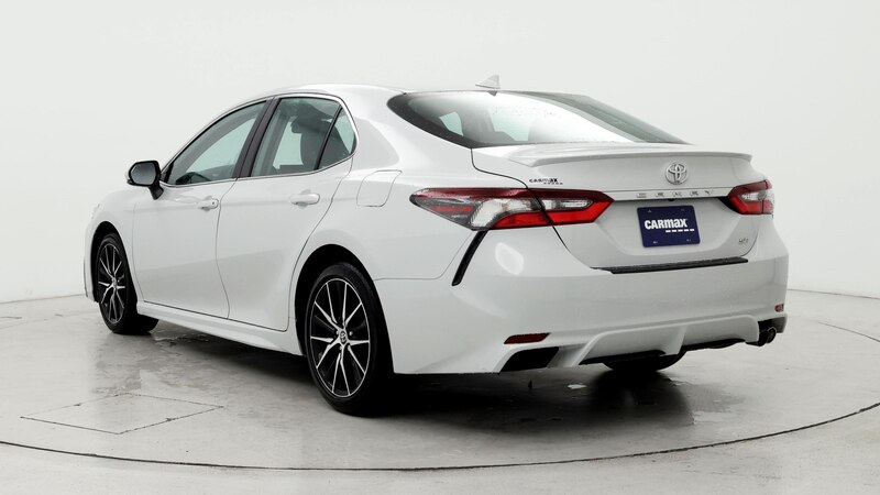 2022 Toyota Camry SE 2