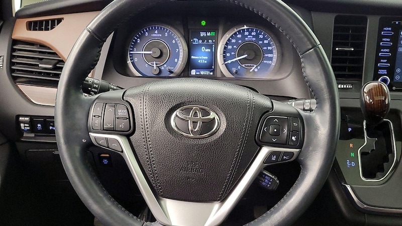 2018 Toyota Sienna Limited 10