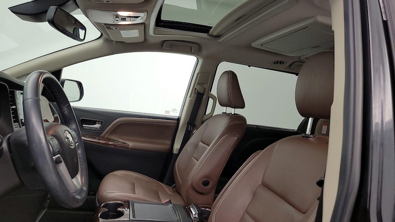 2018 Toyota Sienna Limited 20