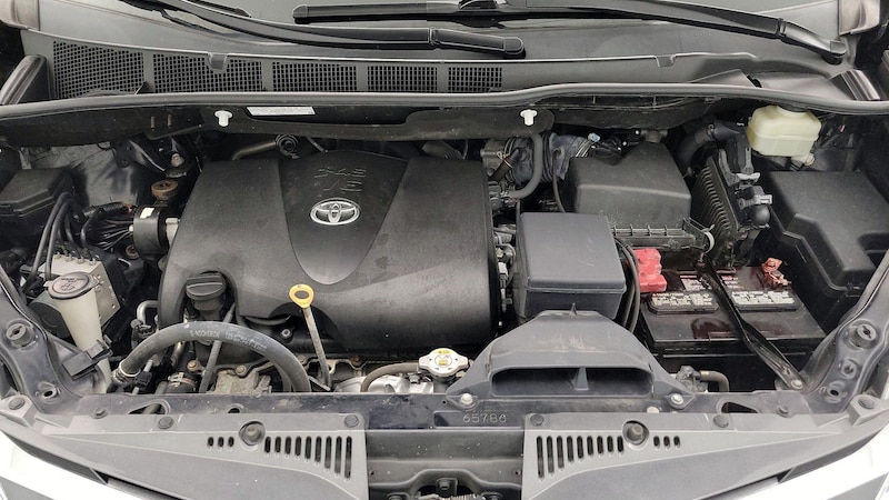 2018 Toyota Sienna Limited 25