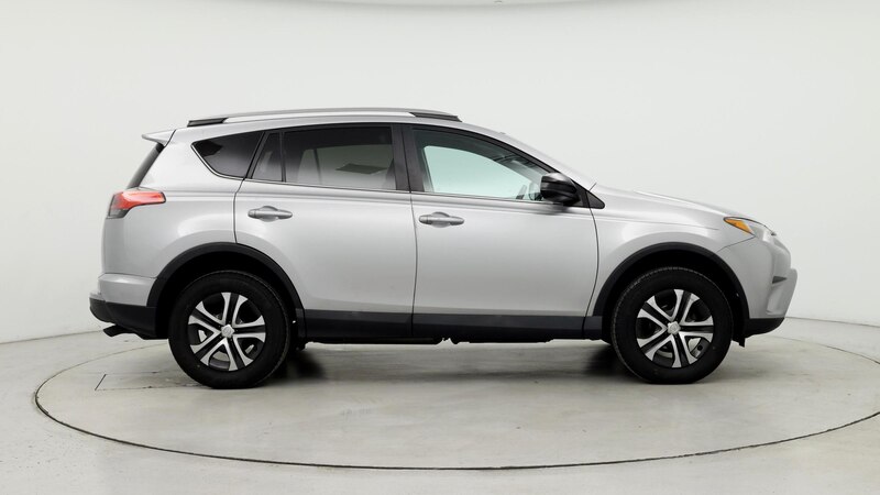 2017 Toyota RAV4 LE 7