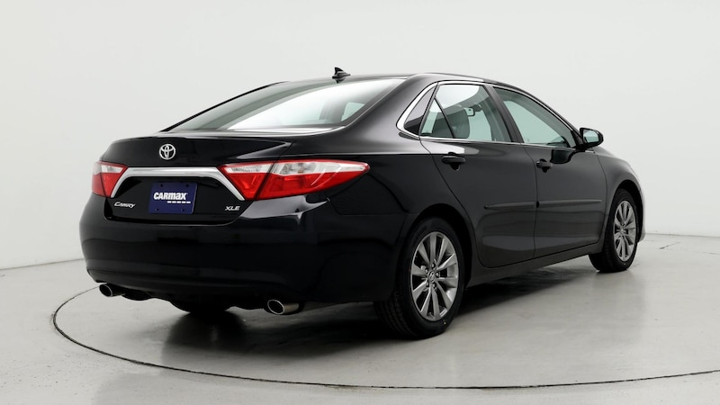 2017 Toyota Camry XLE 8