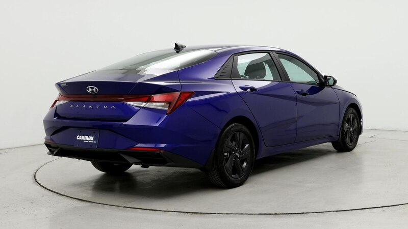 2022 Hyundai Elantra SEL 8