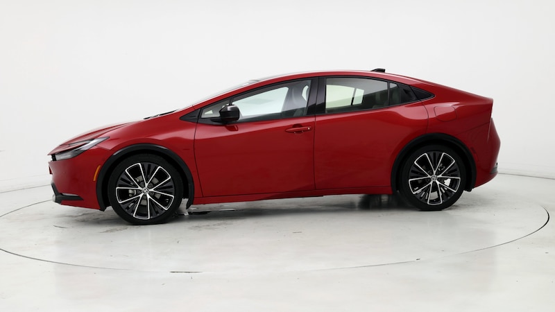 2023 Toyota Prius XLE 3