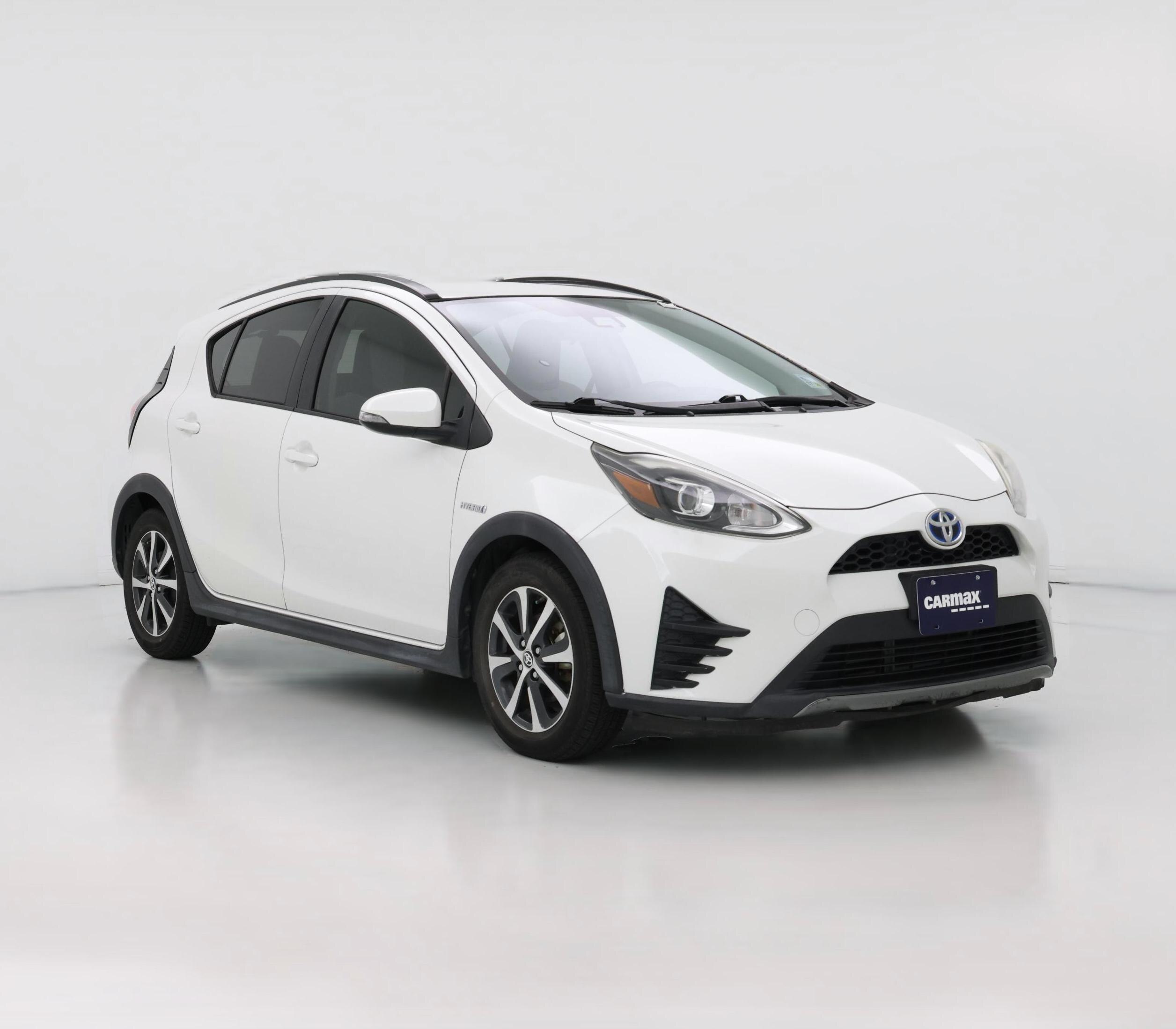 Thumbnail: 2018 Toyota Prius c - 1