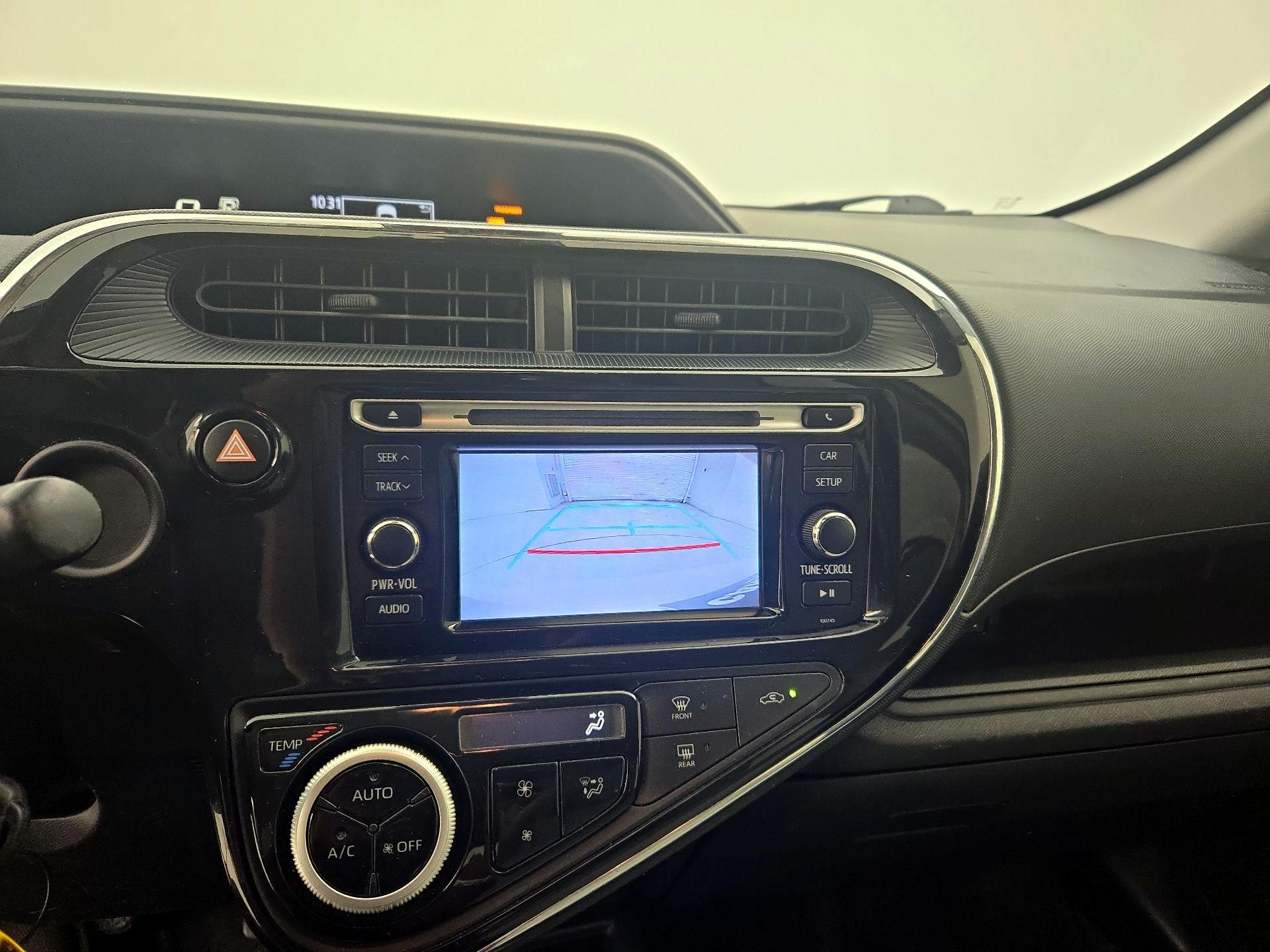 Thumbnail: 2018 Toyota Prius c - 14