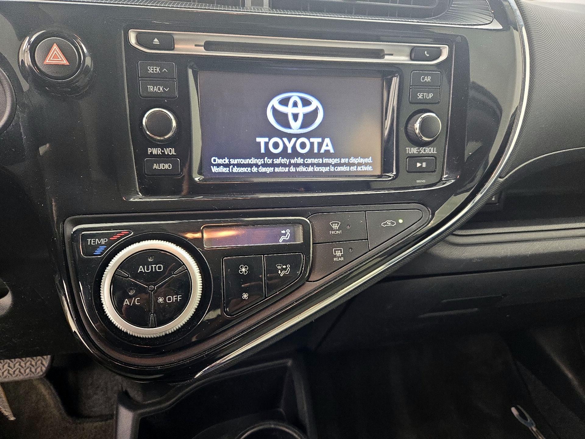 Thumbnail: 2018 Toyota Prius c - 16