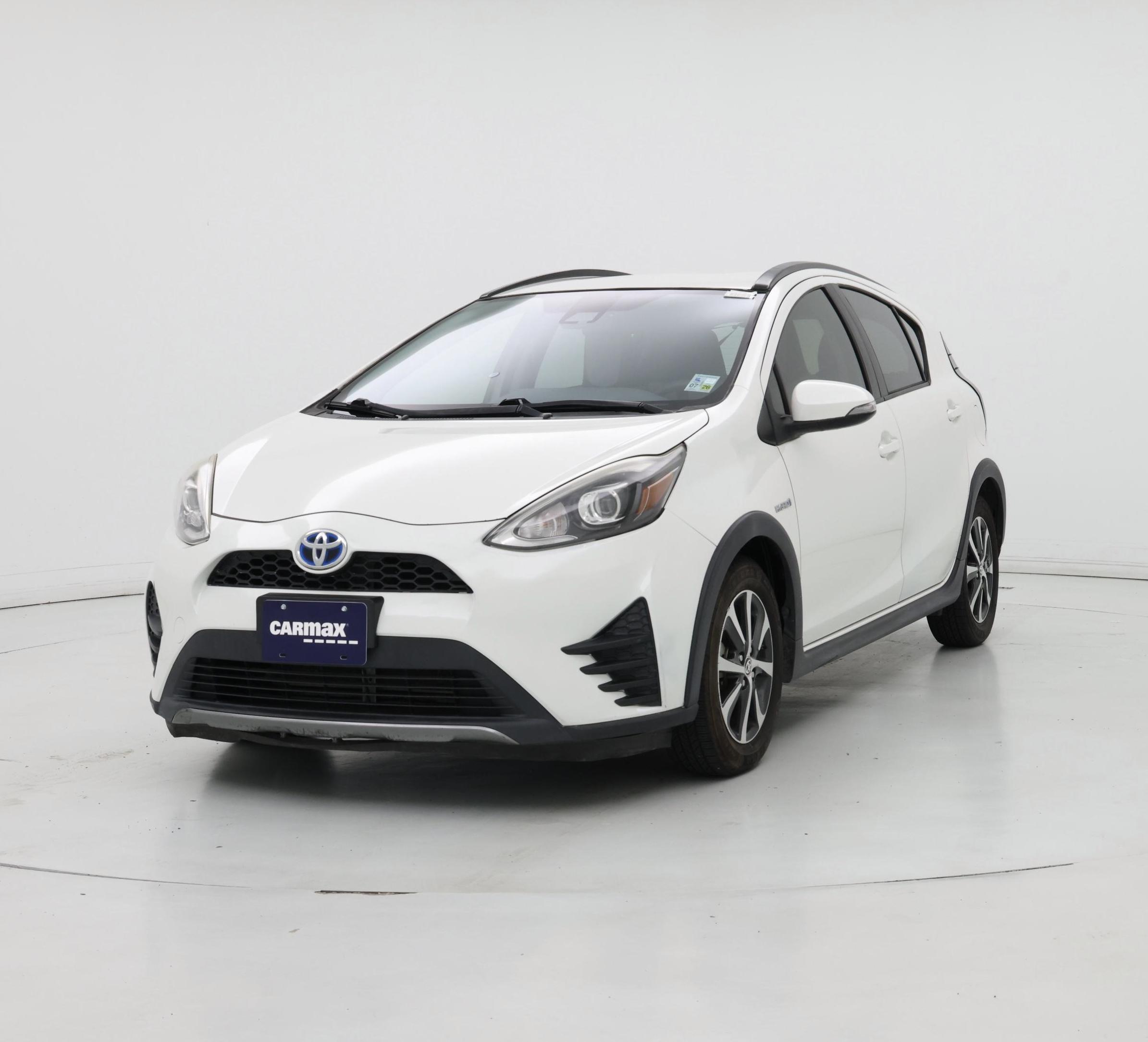 Thumbnail: 2018 Toyota Prius c - 4