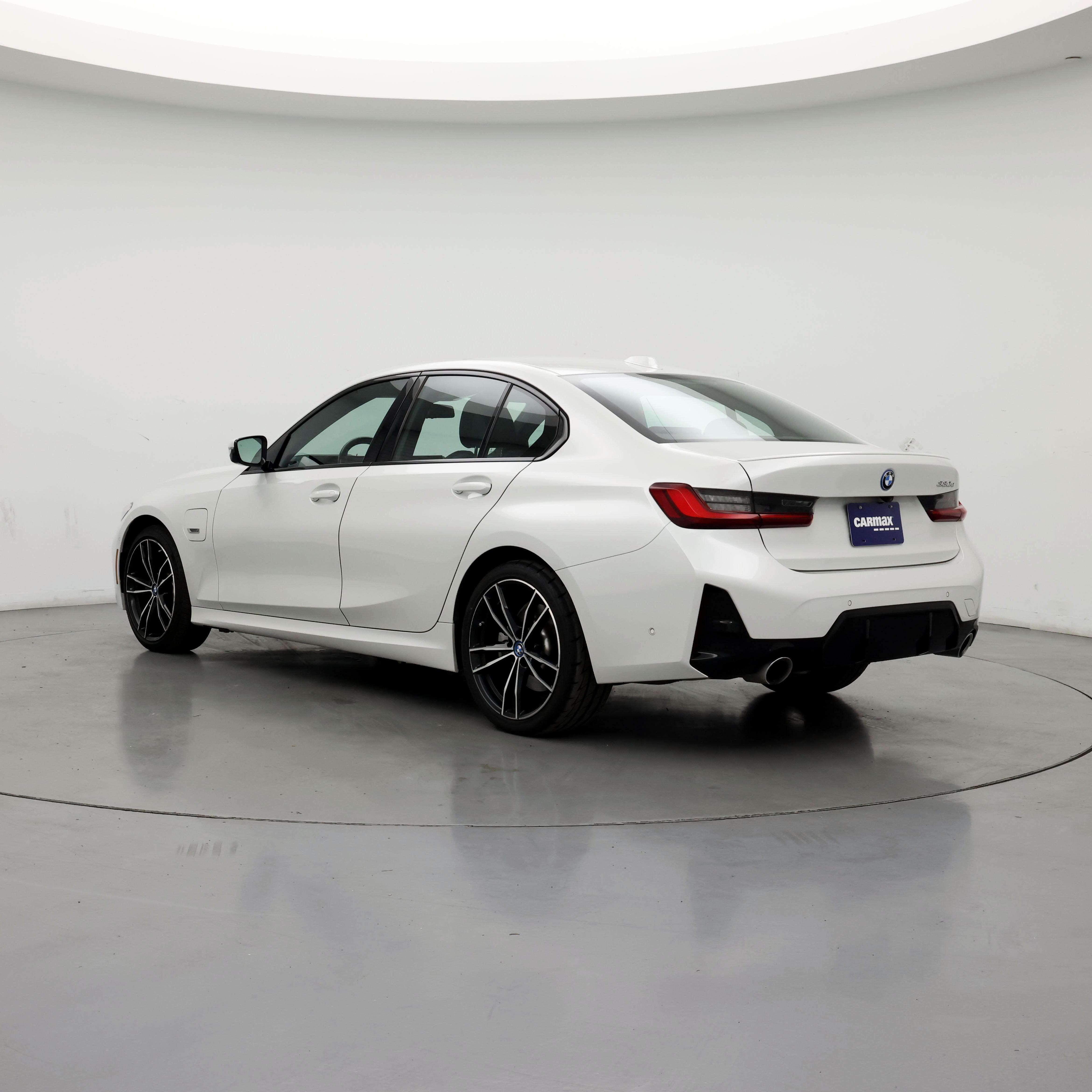 Thumbnail: 2023 BMW 3 Series - 2