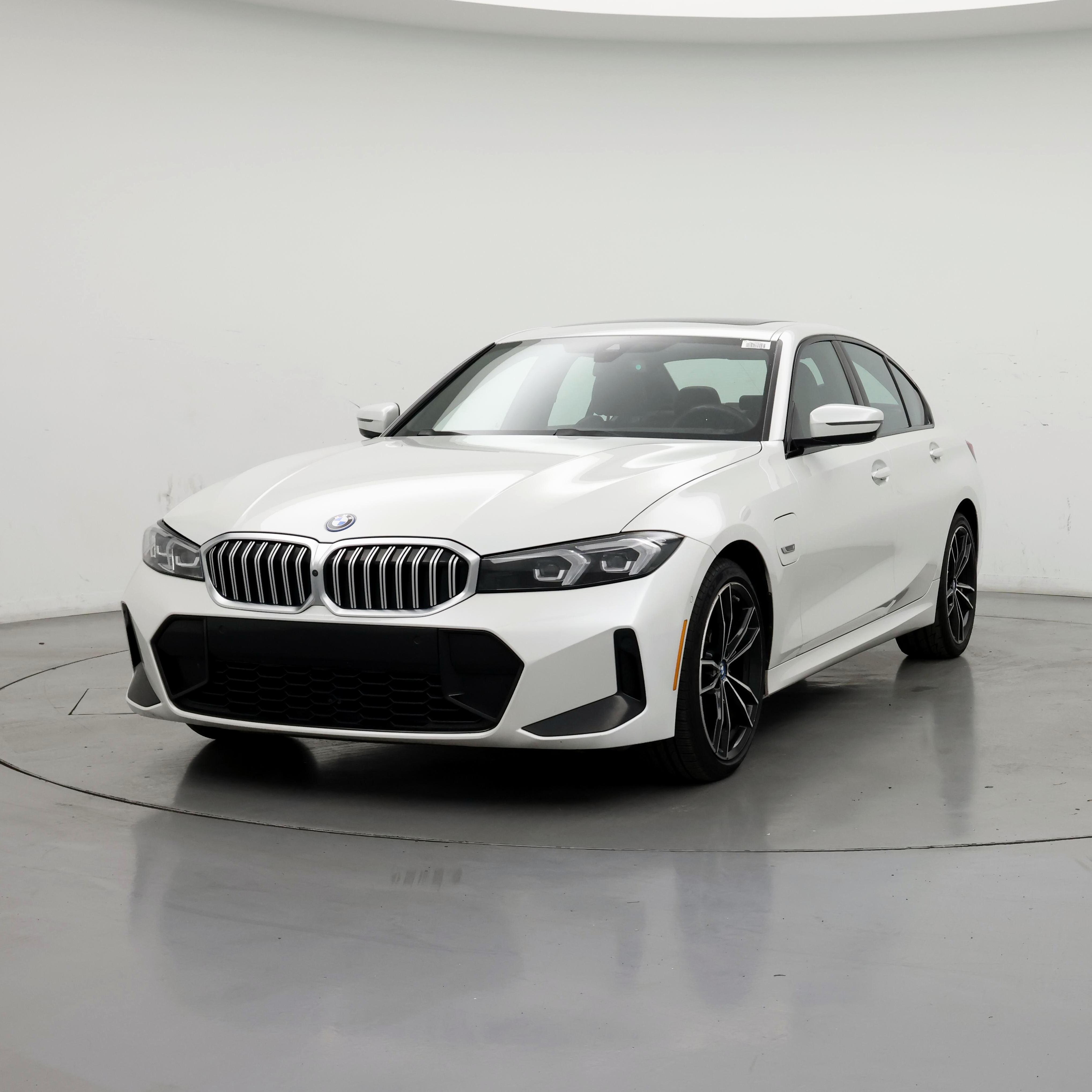 Thumbnail: 2023 BMW 3 Series - 4