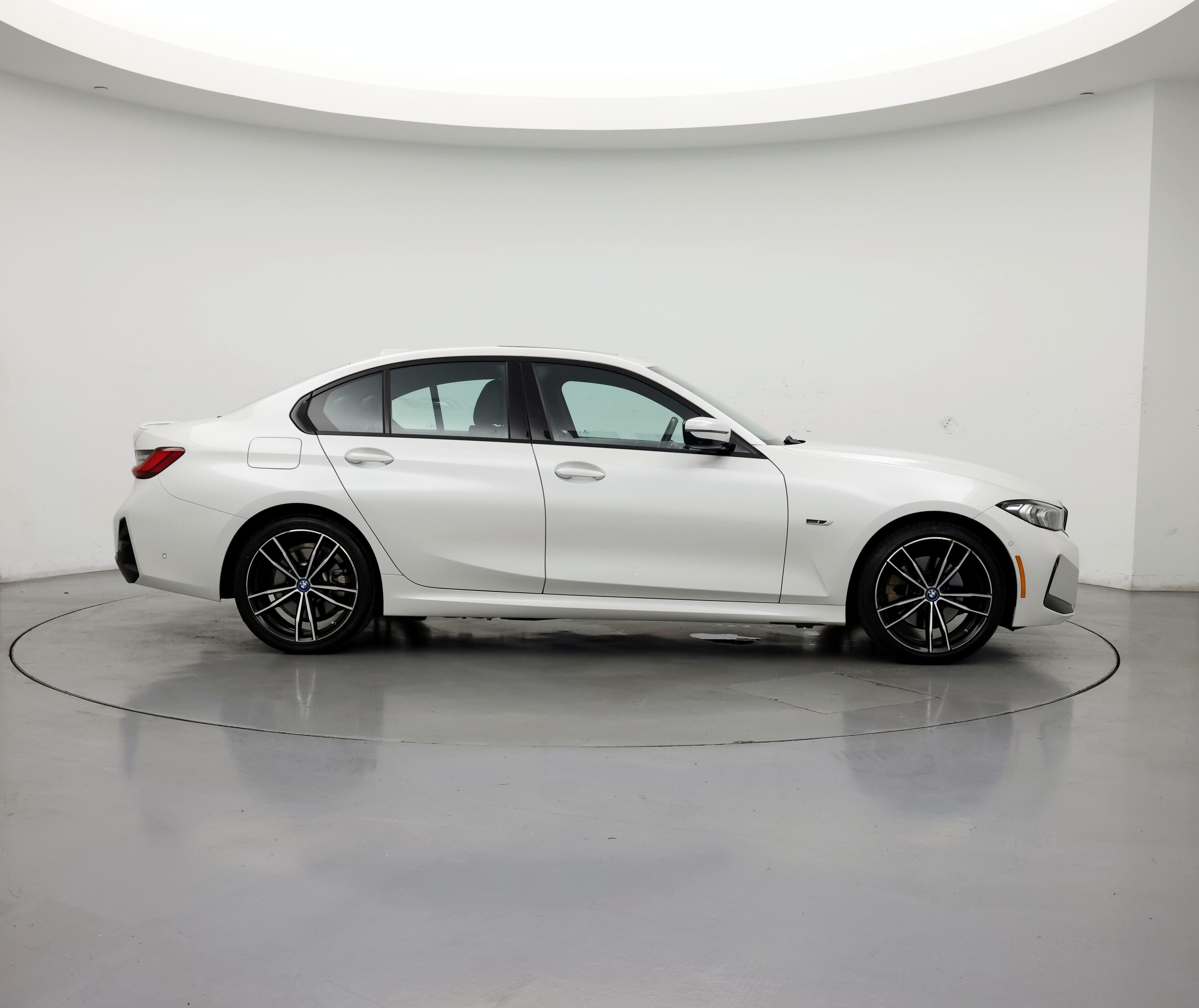 Thumbnail: 2023 BMW 3 Series - 7