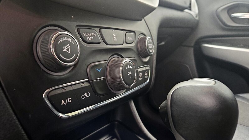 2018 Jeep Cherokee Latitude 16