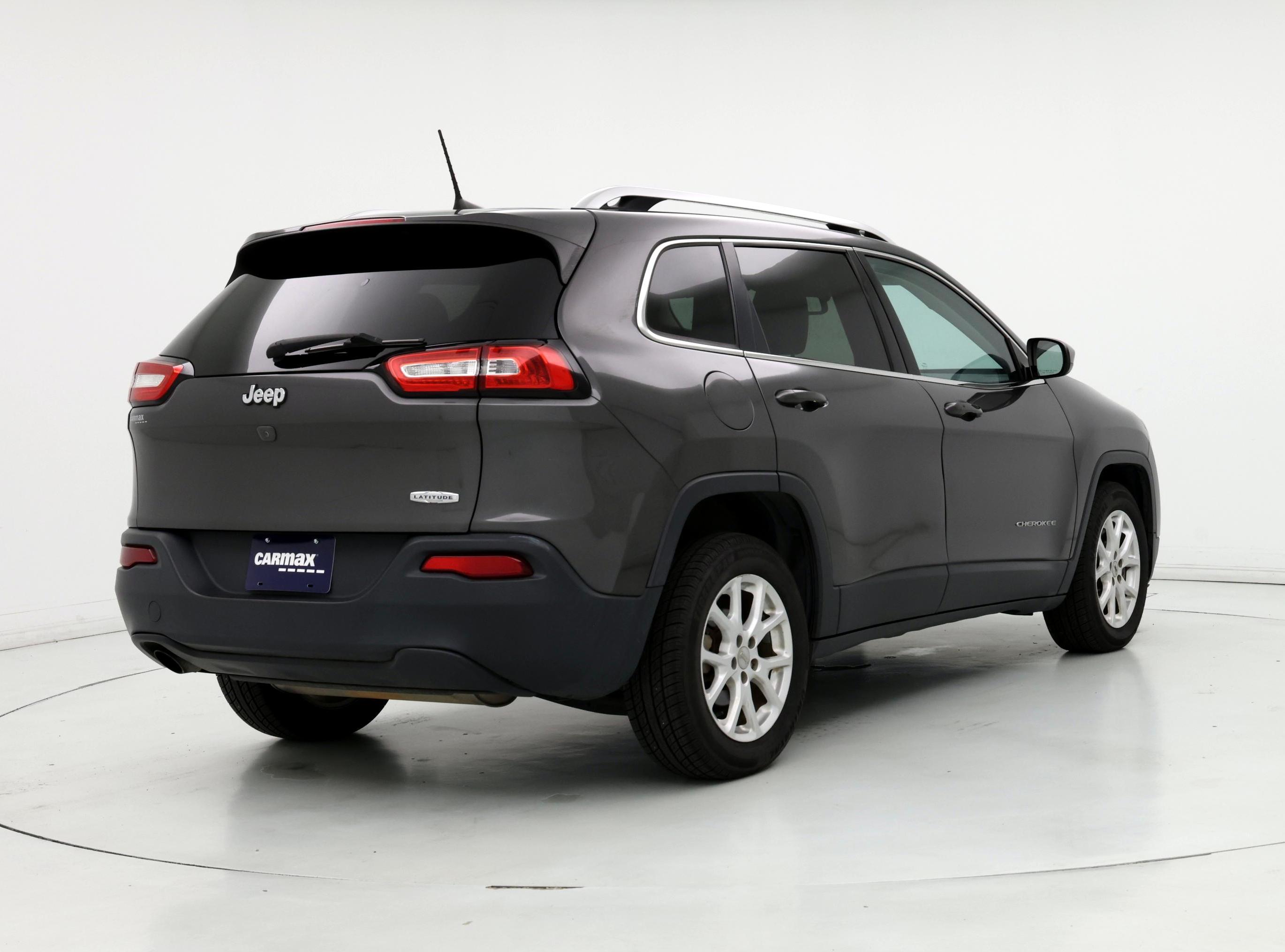 Thumbnail: 2018 Jeep Cherokee - 8