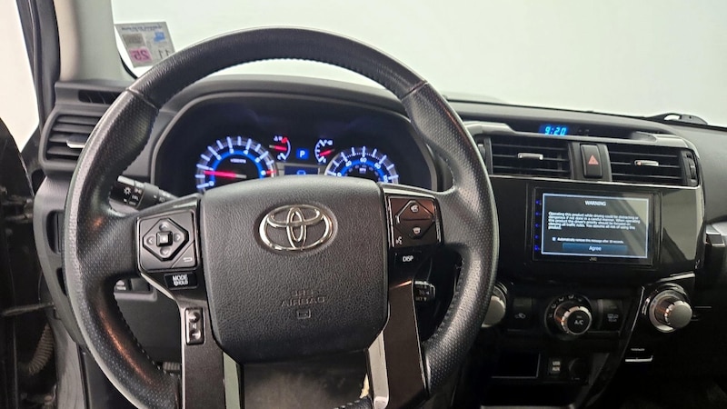 2016 Toyota 4Runner SR5 10