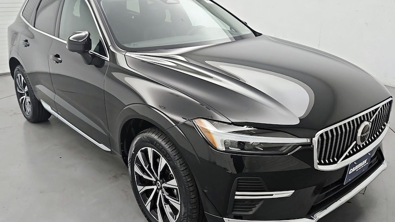 2023 Volvo XC60 B5 Plus Hero Image