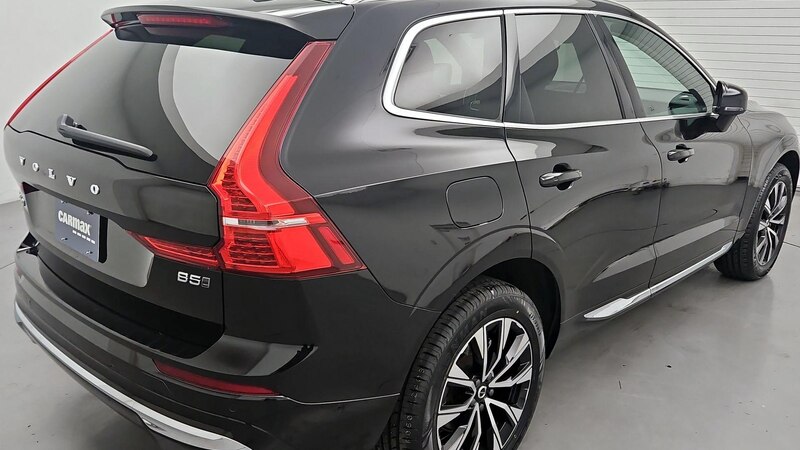 2023 Volvo XC60 B5 Plus 5