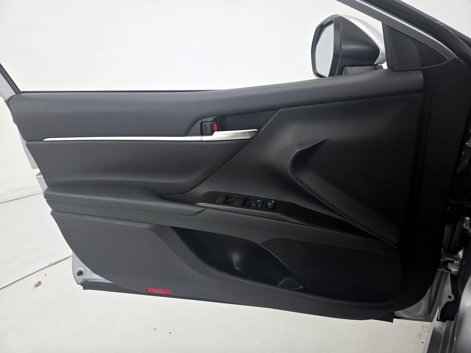 Thumbnail: 2021 Toyota Camry - 12