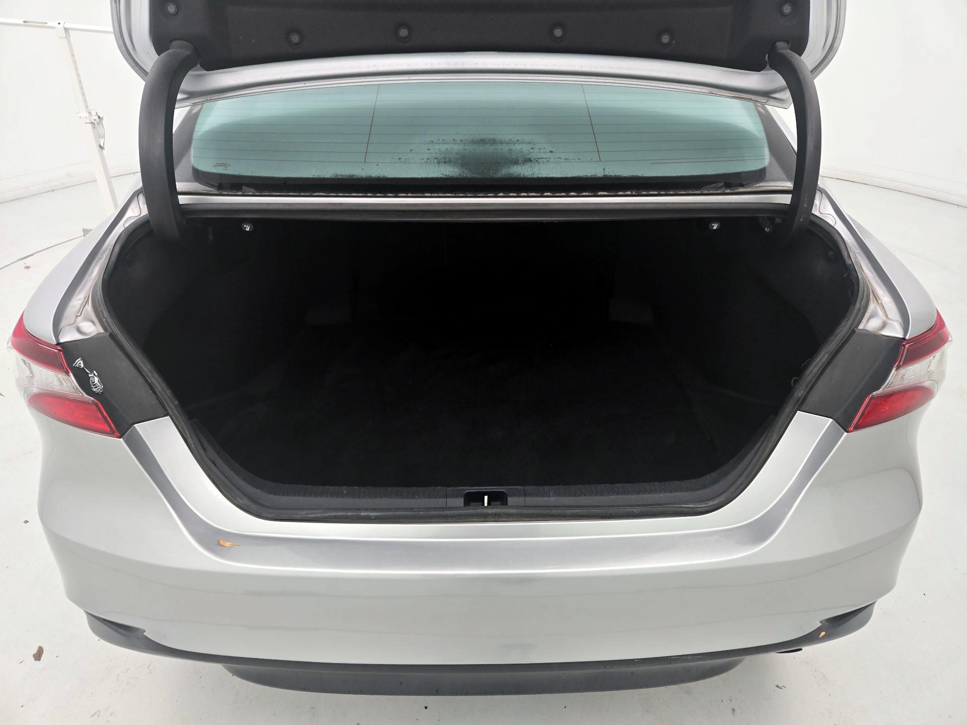 Thumbnail: 2021 Toyota Camry - 20