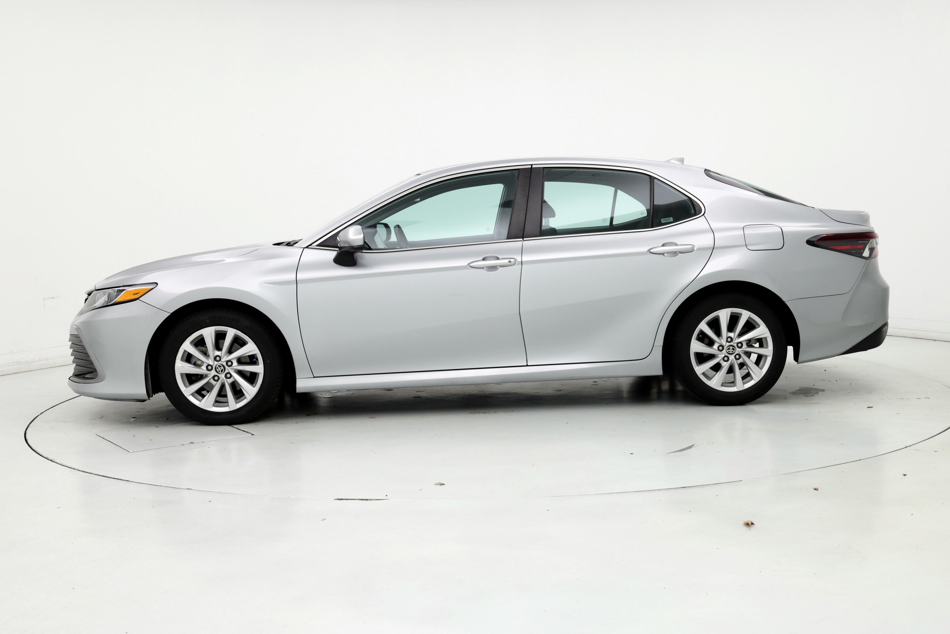 Thumbnail: 2021 Toyota Camry - 3