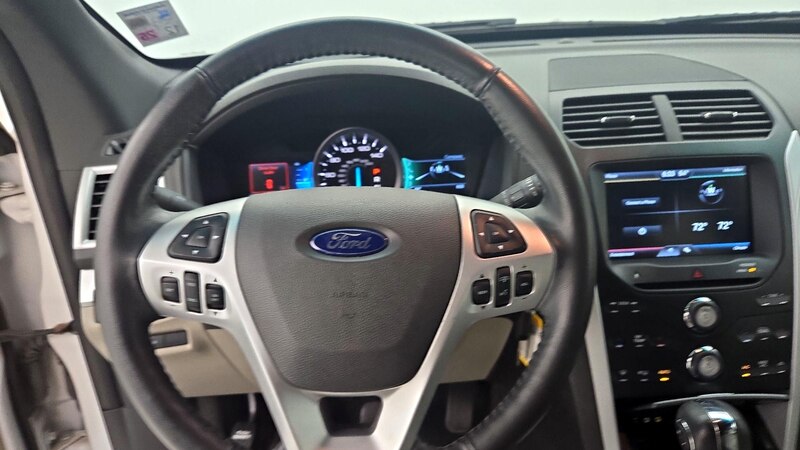 2013 Ford Explorer XLT 10