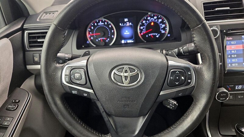 2017 Toyota Camry XSE 10