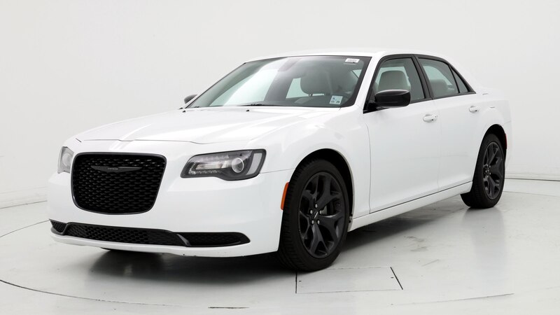 2023 Chrysler 300 Touring 4