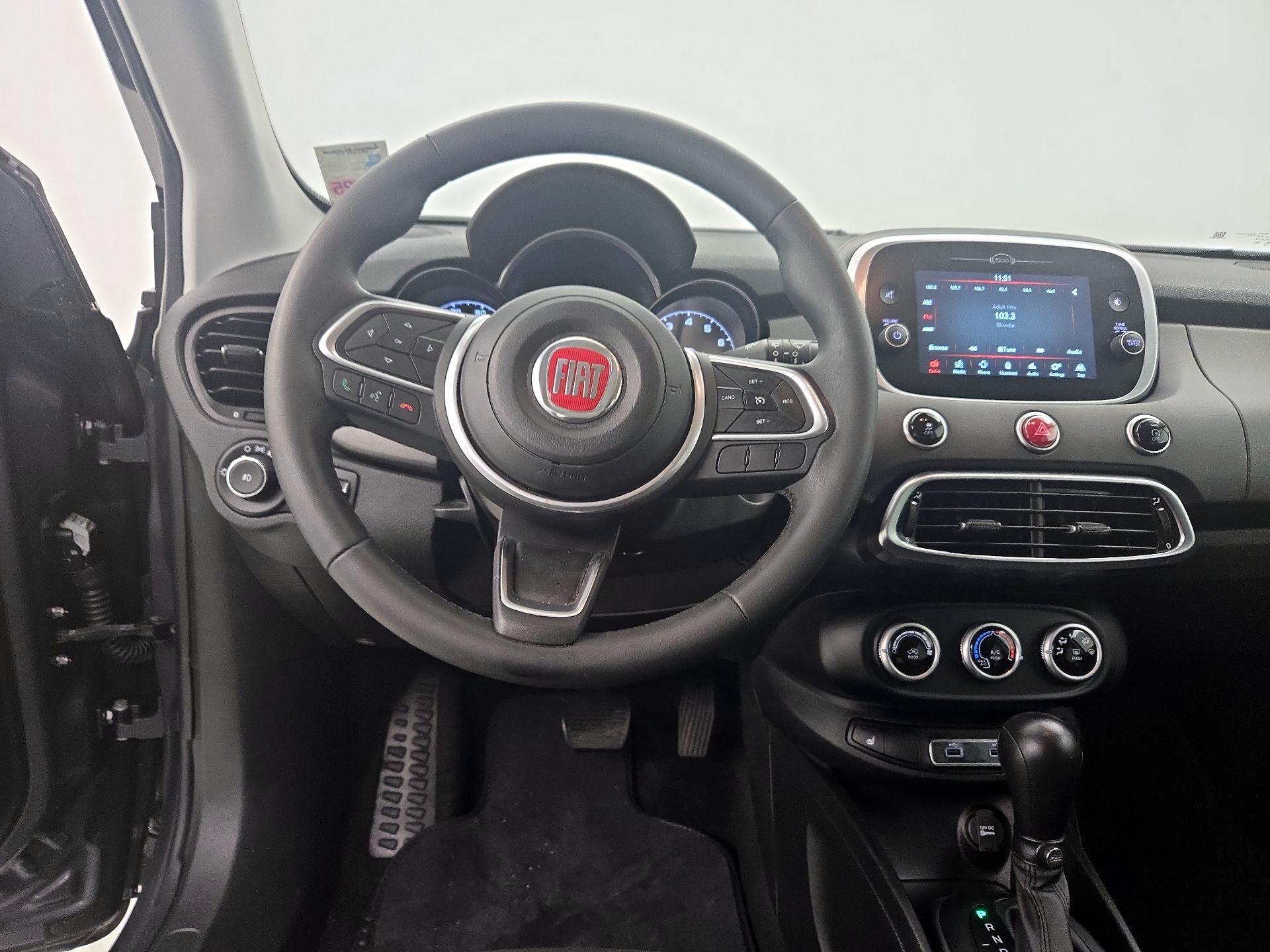 Thumbnail: 2023 Fiat 500X - 10