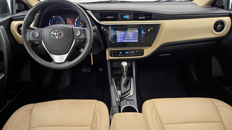 2017 Toyota Corolla LE 9