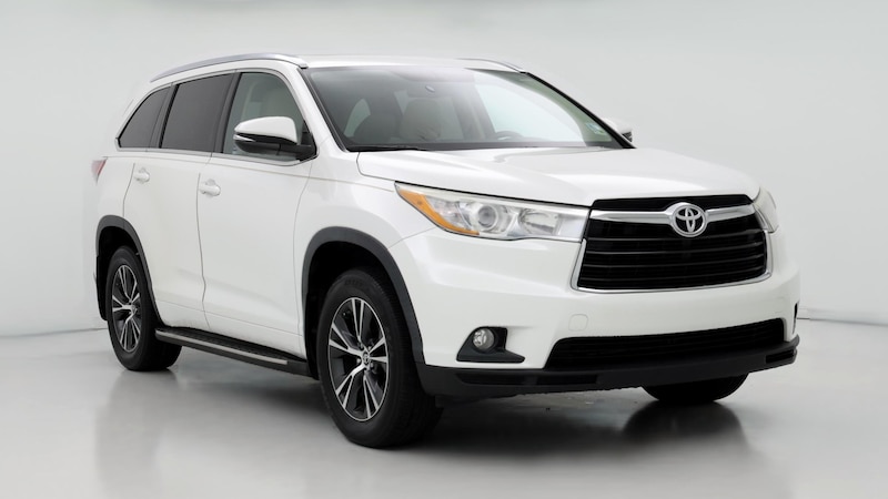 2016 Toyota Highlander XLE Hero Image