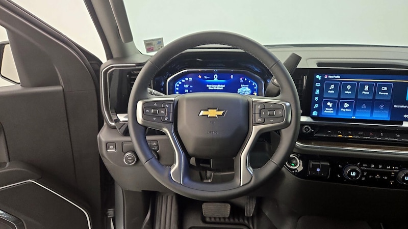 2025 Chevrolet Silverado 1500 LT 10