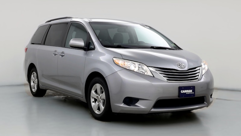 2017 Toyota Sienna LE Hero Image