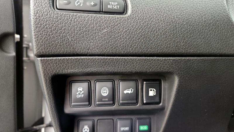2018 Nissan Rogue SL 13