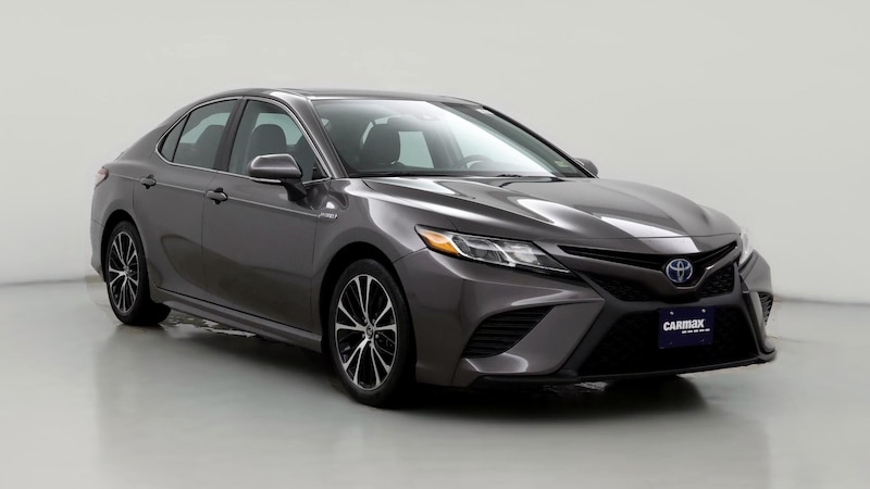 2019 Toyota Camry SE Hero Image