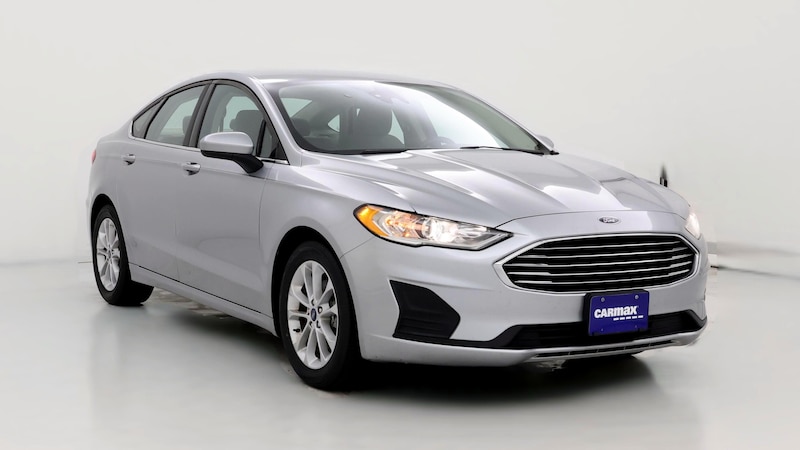 2020 Ford Fusion SE Hero Image