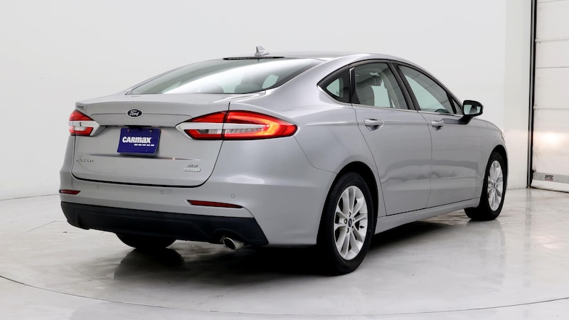 2020 Ford Fusion SE 8