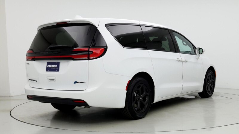 2022 Chrysler Pacifica Hybrid Touring L 8