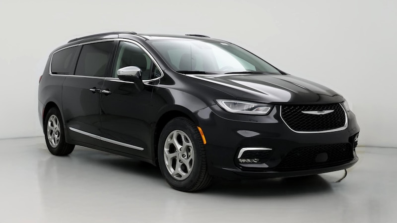 2022 Chrysler Pacifica Limited Hero Image