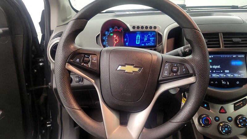 2014 Chevrolet Sonic LT 10