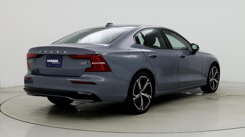 2024 Volvo S60 B5 Plus 8