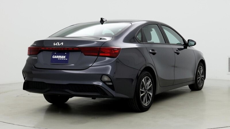 2023 Kia Forte LXS 8